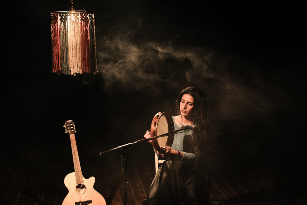 Un vero e proprio trionfo per la giovane cantante della Puglia Rachele Andrioli, oramai prima stella del folk. Doppio Premio Loano per lei