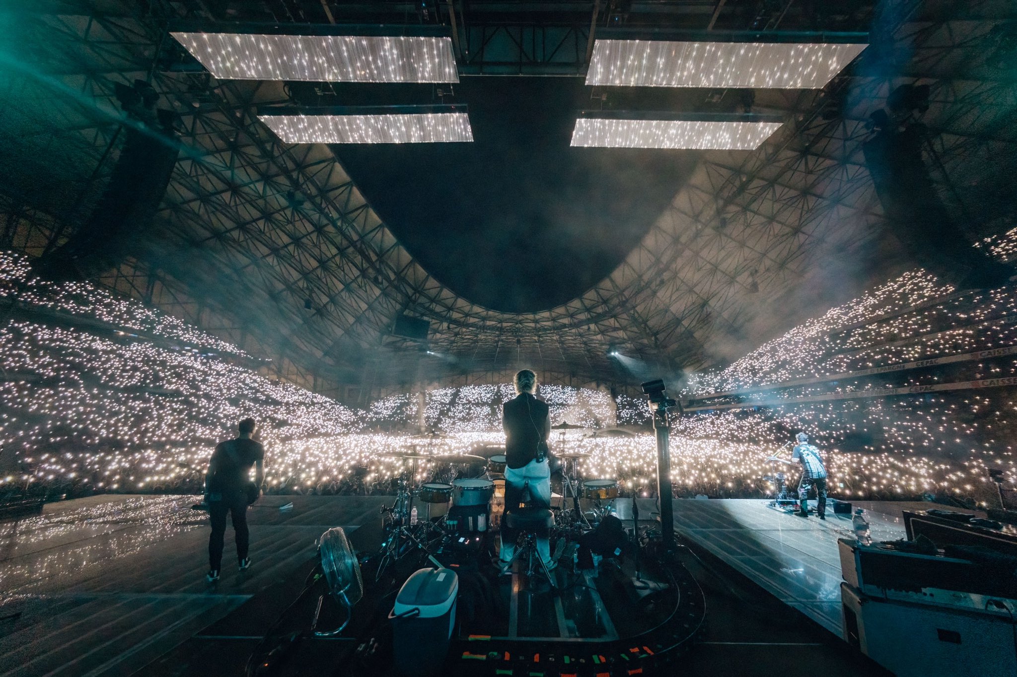 I Muse rinviano l'apertura del concerto di questa sera allo Stadio Olimpico di Roma: "Too hot"