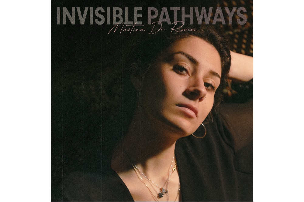 Martina Di Roma debutta con "Invisible Pathways"