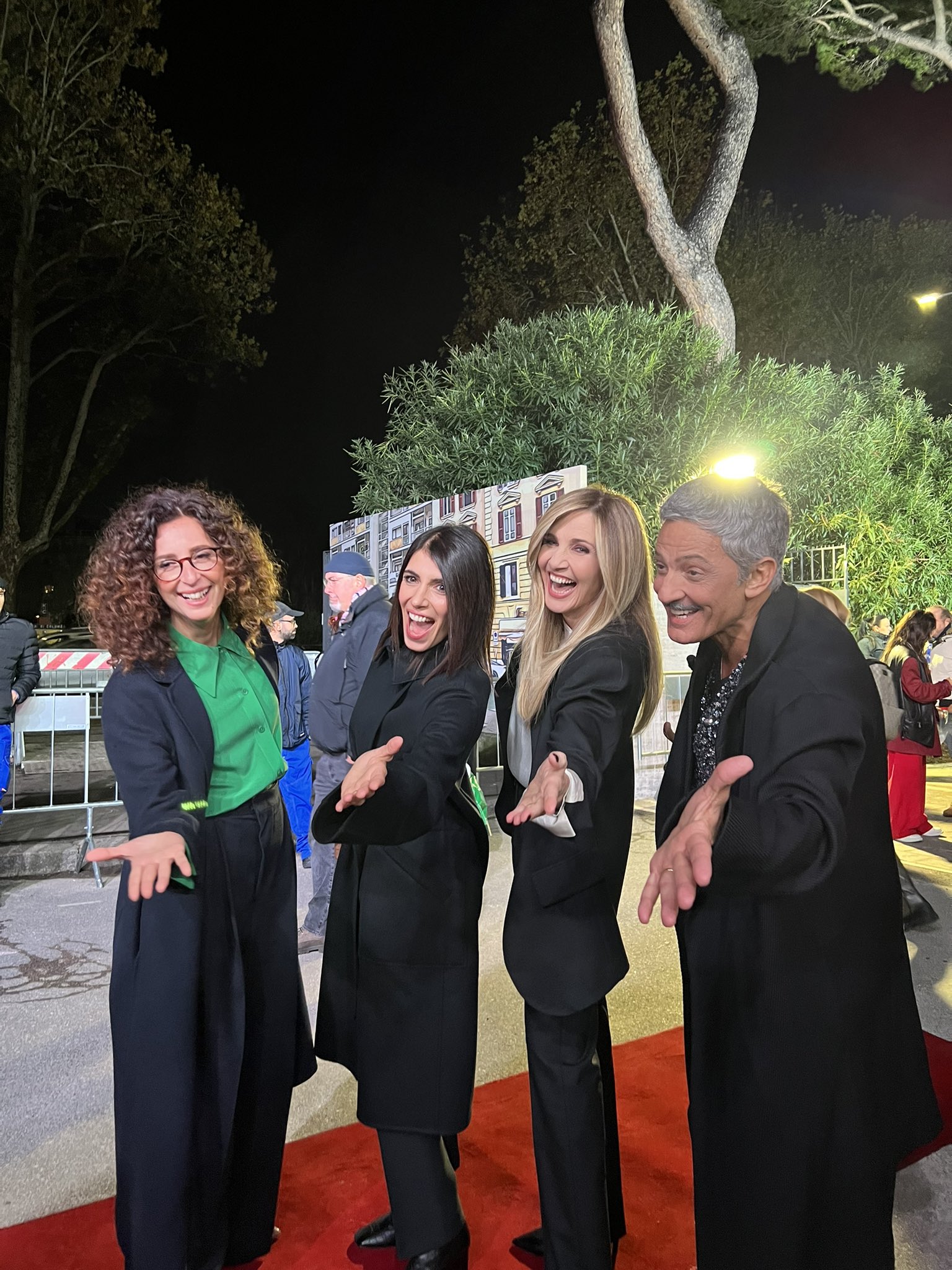 Amadeus ha scelto! Giorgia, Lorella Cuccarini e Teresa Mannino saranno le co-conduttrici del Festival di Sanremo: le reazioni delle protagoniste (VIDEO)