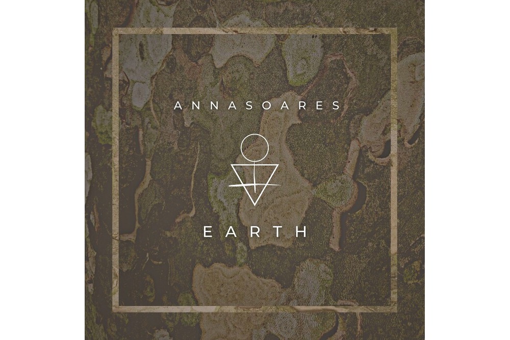 Anna Soares celebra la vita con "Earth"