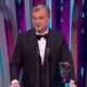 Christopher Nolan premiato per Oppenheimer ai BAFTA 2024.