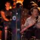 Michael J Fox sul palco con i Coldplay.