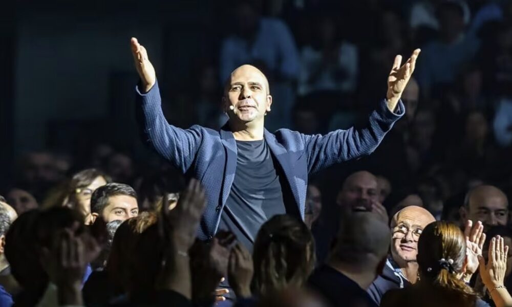Checco Zalone in gara a Sanremo 2027?