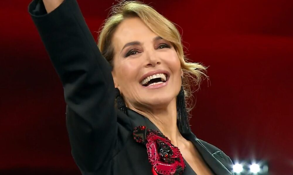 Barbara D’Urso: “Un Tir mi ha travolta, ma sono pronta a tornare in Rai”
