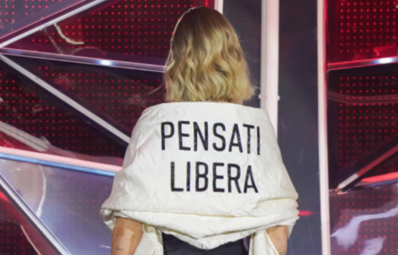 Fallisce anche il femminismo da social? Freeda in liquidazione, Chiara Ferragni che arranca sono il sintomo che un mondo è tramontato. Un mondo fatto di attivismo su misura delle multinazionali interessate a pink e rainbow washing, in cui si cercava di coniugare diritti di donne e minoranze con i dividendi aziendali. Ora che quel mondo è tramontato, all'orizzonte non sembra sorgerne un altro.