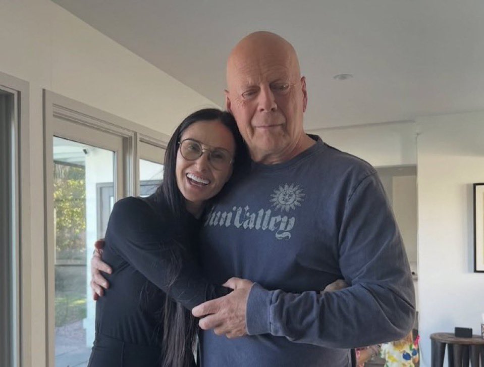 Bruce Willis è oramai incapace di parlare, leggere e camminare