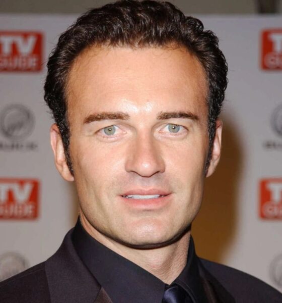 È morto Julian McMahon, icona di "Streghe" e "Nip/Tuck": aveva 56 anni