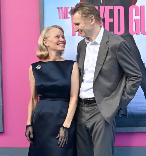 Liam Neeson e Pamela Anderson sono ufficialmente una coppia! (VIDEO)