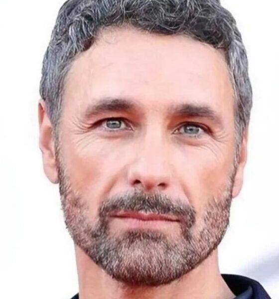 Raoul Bova: siamo nell'era della fine della privacy? La disavventura di Bova divide il web fra fautori della privacy e nostalgici della gogna. Per chi sostiene il diritto alla privacy i comportamenti sessuali dei singoli non devono essere giudicati pubblicamente, mentre per i fautori della gogna mediatica conoscere i comportamenti privati sarebbe un modo per preservare la sacralità della famiglia ed evitare di finire vittima di individui "tossici".