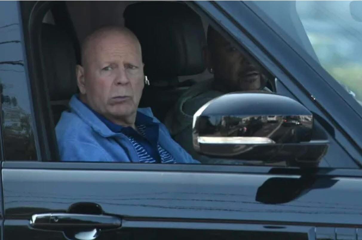 Bruce Willis trasferito in una nuova casa lontano dalla famiglia