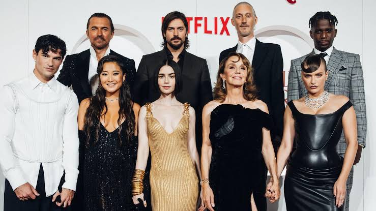 Tragedia sul set di Emily in Paris: muore l’assistente alla regia Diego Borella