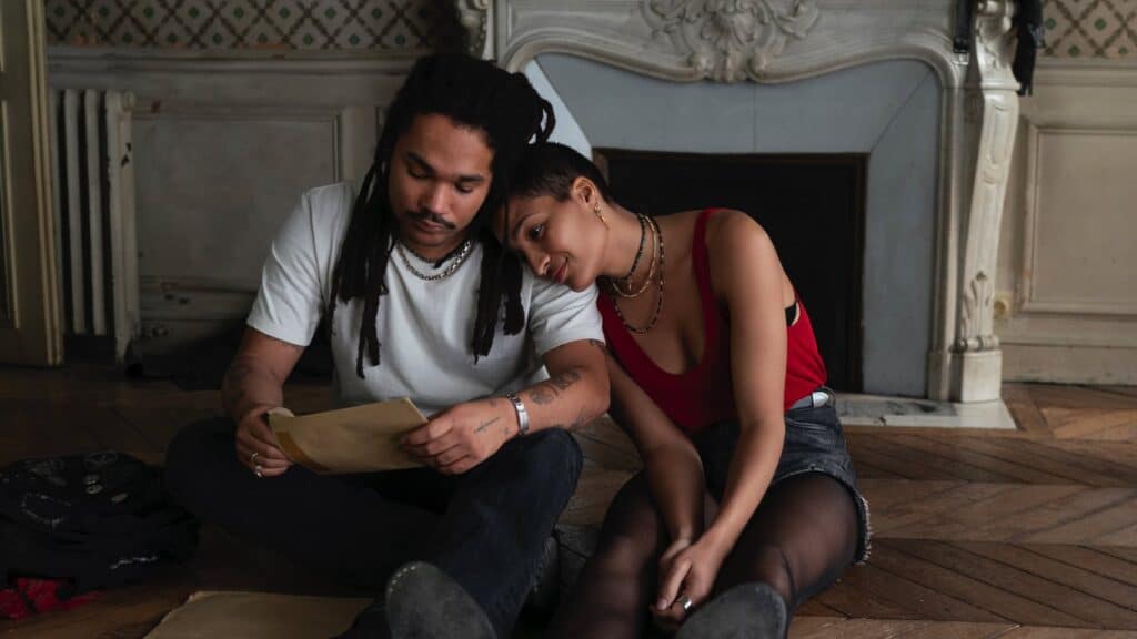 Father Mother Sister Brother (©Father Mother Sister Brother)