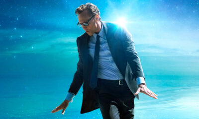 Il trionfo di Mike Flanagan. Virale con il balletto di Hiddleston in The Life of Chuck, il regista sta diventando un culto anche per i gamers. Se il grande pubblico sta scoprendo al cinema solo ora, nel mondo dei gamers il suo nome gira da mesi perché citato dai developers di "Vampire the masquerade - Bloodlines 2" e "The blood of dawnwalker" come padre ispiratore delle rispettive opere.