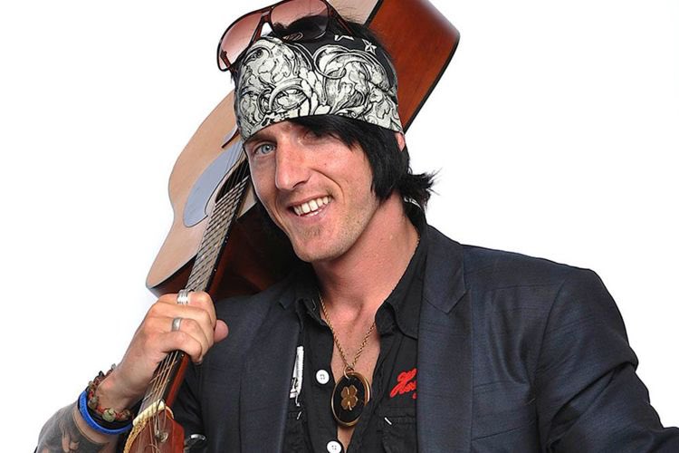 Ex concorrente di "American Idol" arrestato per abusi su minore