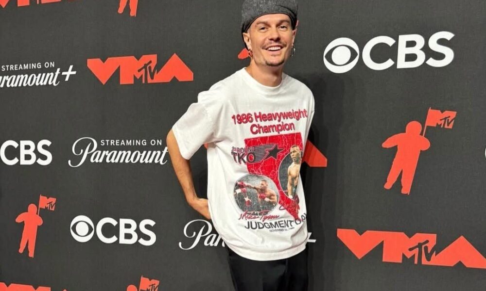 Adriano Bettinelli: da Amici di Maria De Filippi ai palchi mondiali con Mariah Carey