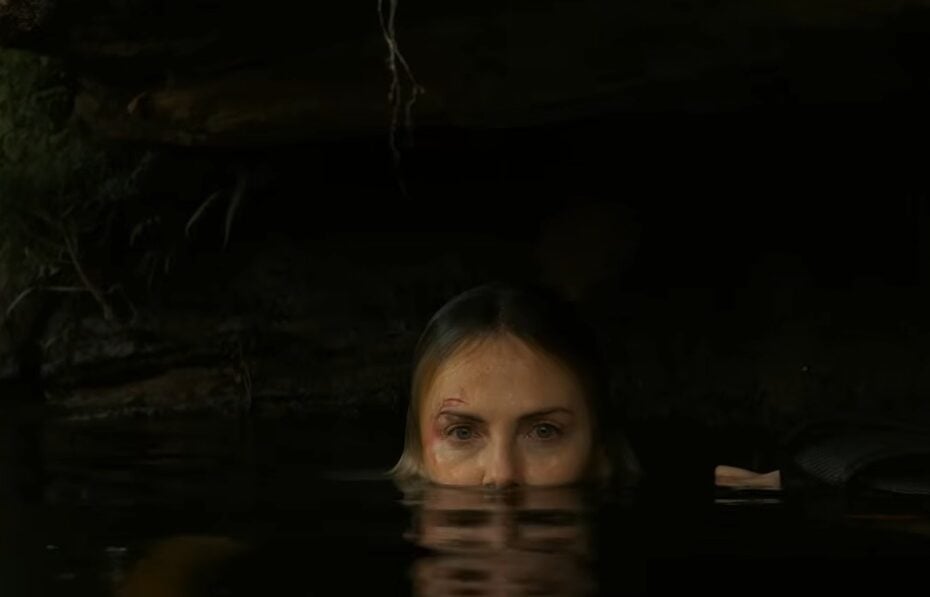 Crediti @Charlize Theron - Apex Trailer Netflix