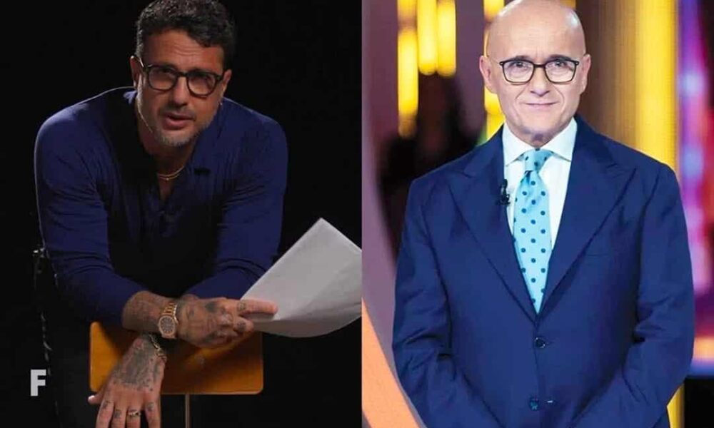 Fabrizio Corona pubblica chat compromettenti di Alfonso Signorini. E' caos per il GFVIP