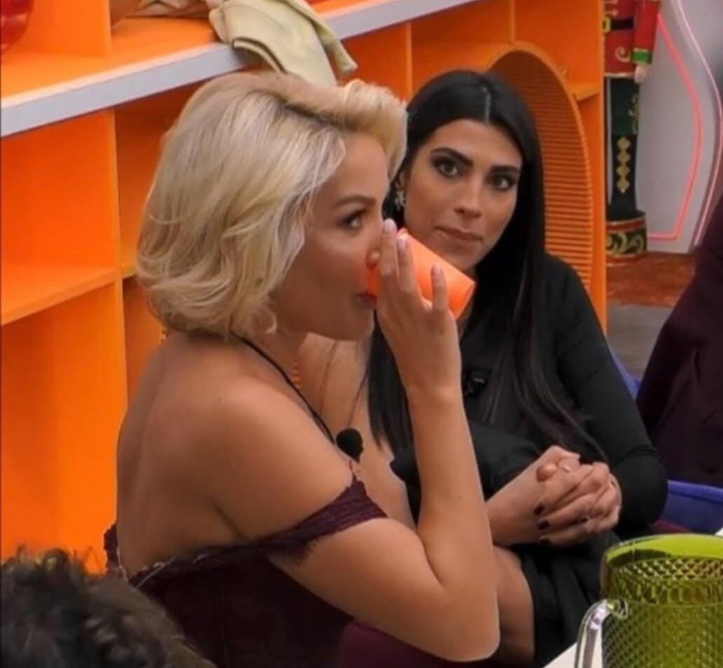 Grande Fratello, Rasha su Dolce: "Non entro in competizione con una che usa il suo corpo". Il web la accusa di slut-shaming