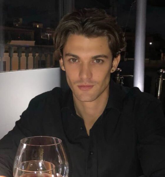 Grande Fratello, DIRETTA di Lunedì 1 Dicembre e Talklandia con Samantha Discolpa. Jonas è il secondo finalista. Mattia (in stampelle) eliminato