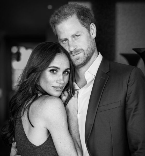 Harry in lacrime contro i tabloid inglesi: "Avete distrutto la vita di mia moglie"