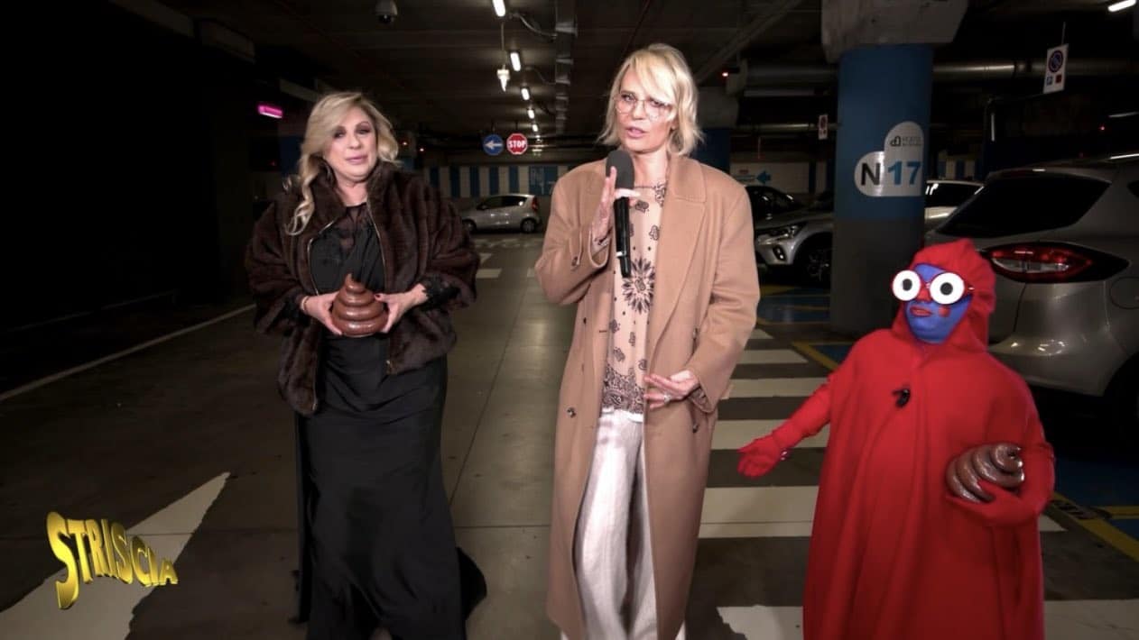 Striscia la Notizia: il debutto in prima serata tra la "new entry" Maria De Filippi e gli ospiti d'eccezione