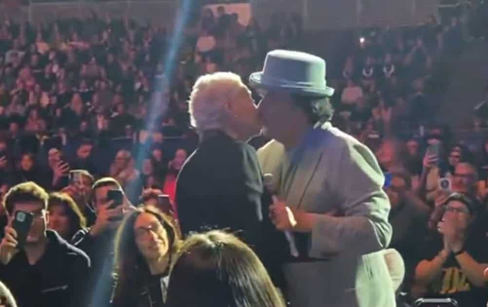 Renato Zero ferma il concerto per abbracciare Enrica Bonaccorti (VIDEO)