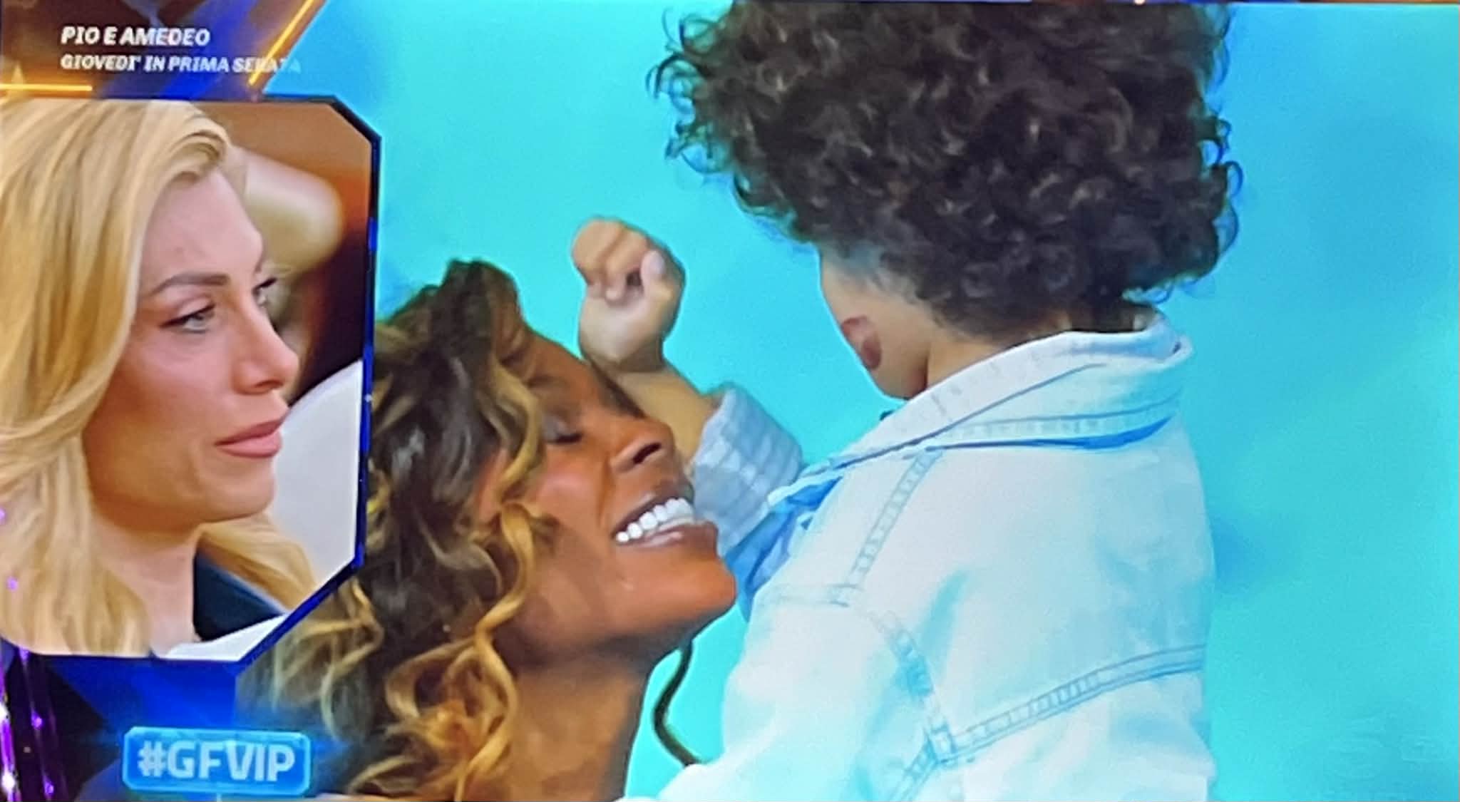 Grande Fratello VIP, DIRETTA della settima puntata. Ibiza eliminata