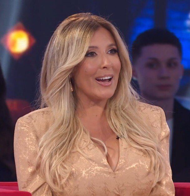 L’Isola dei Famosi cambia volto: addio a Belen, arriva Selvaggia Lucarelli