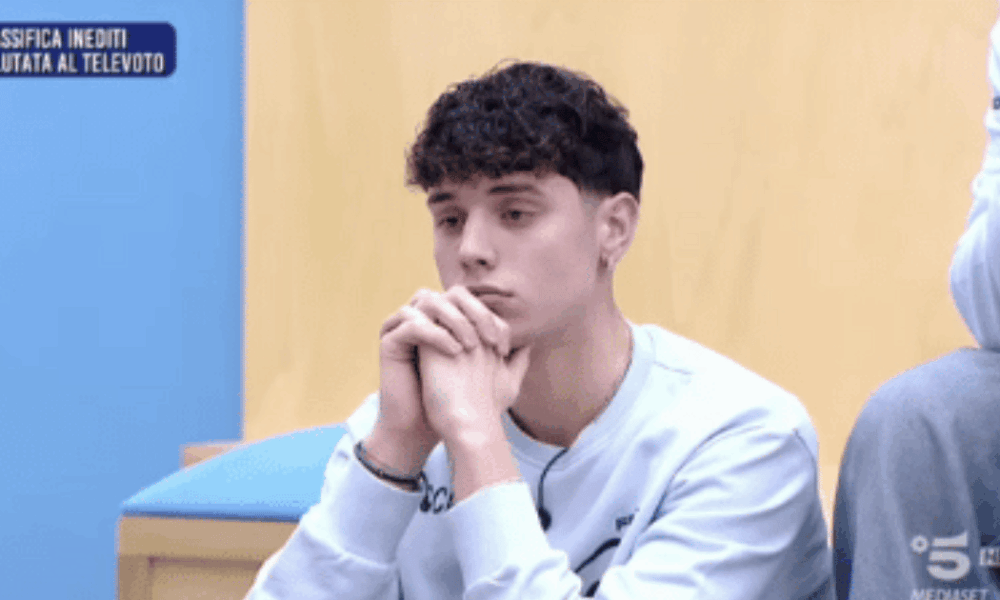 Amici 25, Riccardo crolla dopo l’eliminazione: “Dovrò tornare a fare l’idraulico”