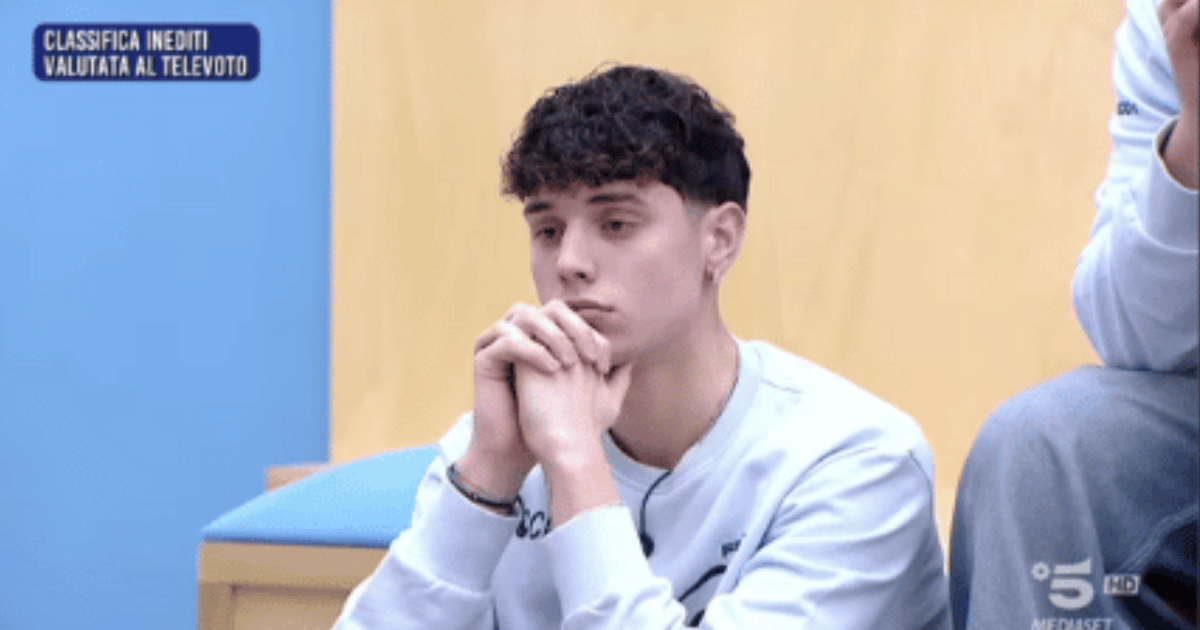 Amici 25, Riccardo crolla dopo l’eliminazione: “Dovrò tornare a fare l’idraulico”
