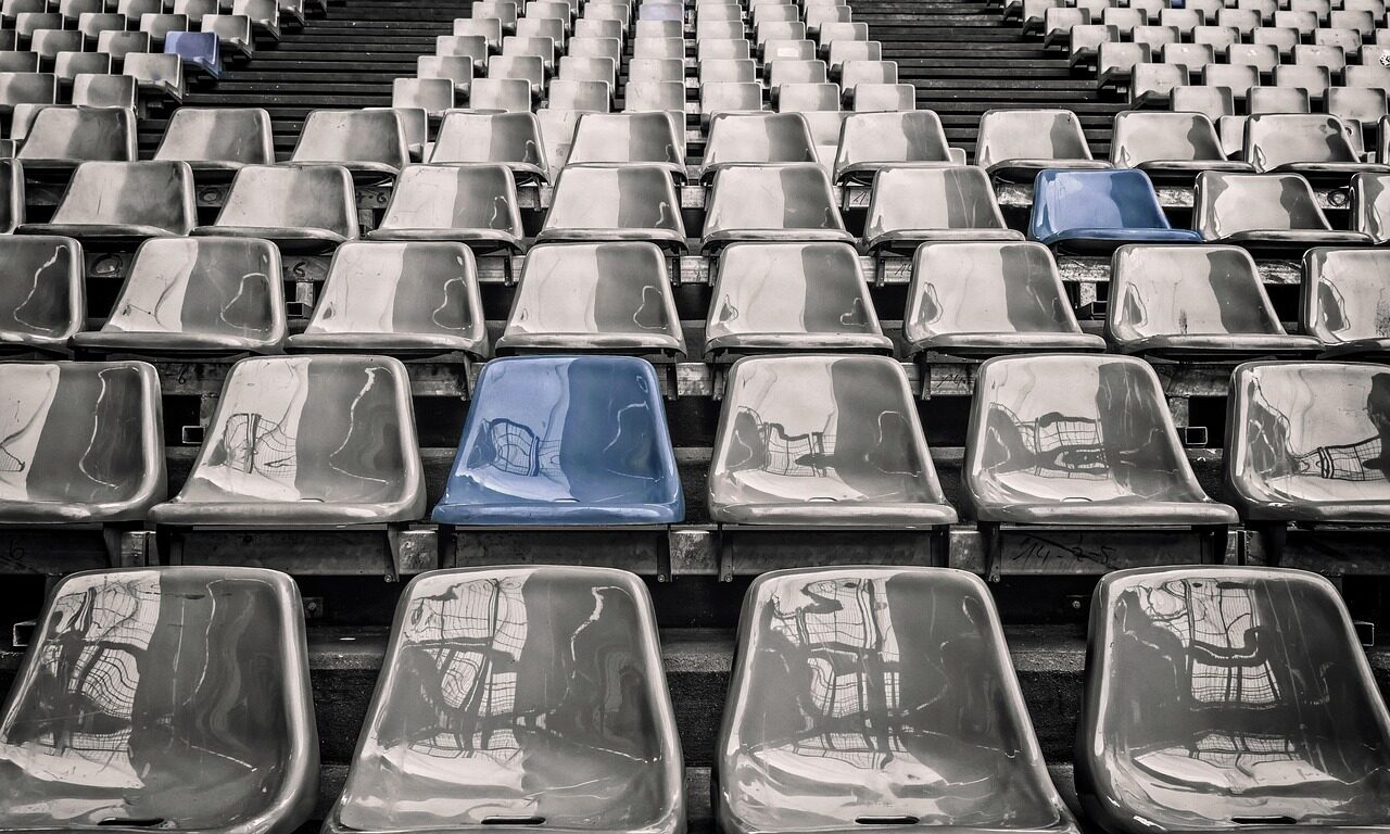Tribuna allo stadio