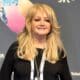 È morta Bonnie Tyler, la voce roca di “Total Eclipse of the Heart”
