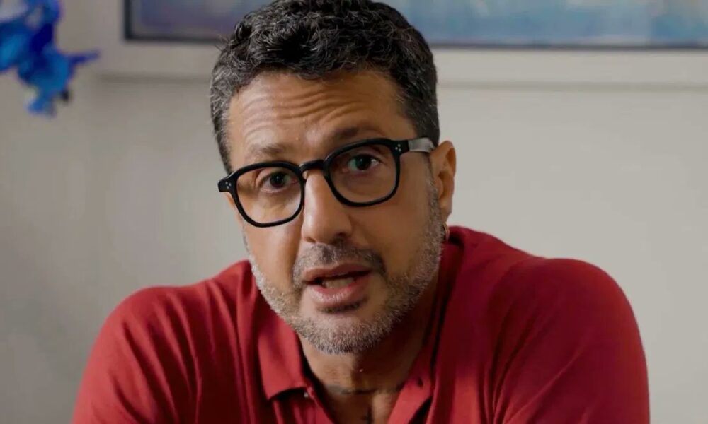 Perché tutti i VIP si confessano con Fabrizio Corona?