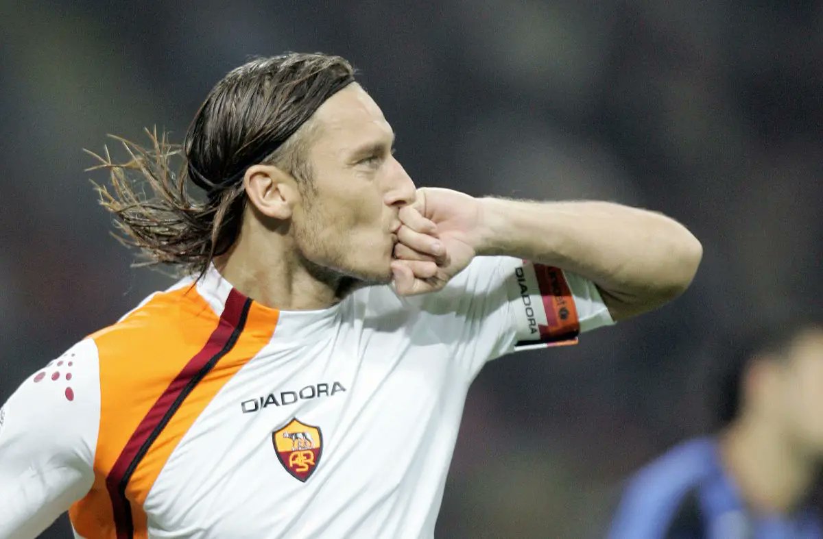Francesco Totti nel libro “Oltre” su Ilary Blasi: "Abbiamo sbagliato entrambi”. Chanel mi urlò: "Sei un pezzo di m*, non sei più mio padre"