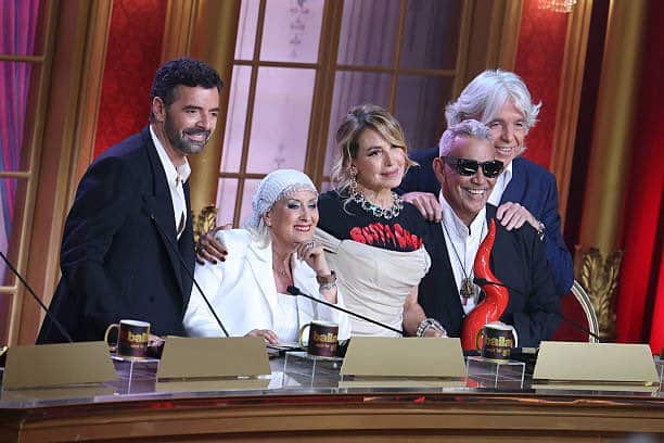 Ballando con le Stelle 2026, prima puntata: pagelle e voti. D'Urso "errizzata" e "gelosetta", Noemi più lacrime che passi, Ramazzotti con la retorica dell'essere "figlia di" commuove il web e vince la puntata
