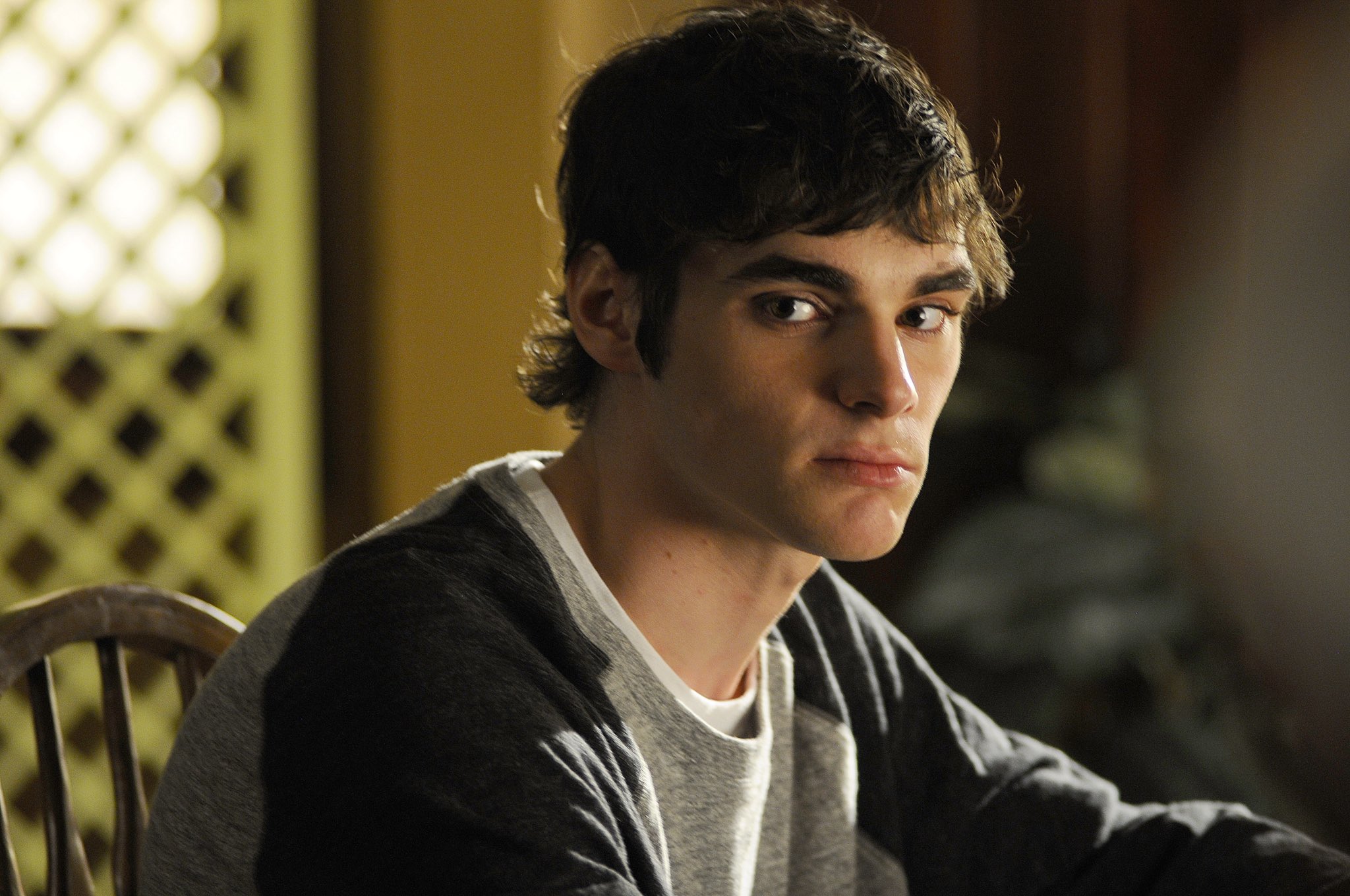 Morto a 34 anni RJ Mitte, l’attore di “Breaking Bad” noto come Walter White Jr.