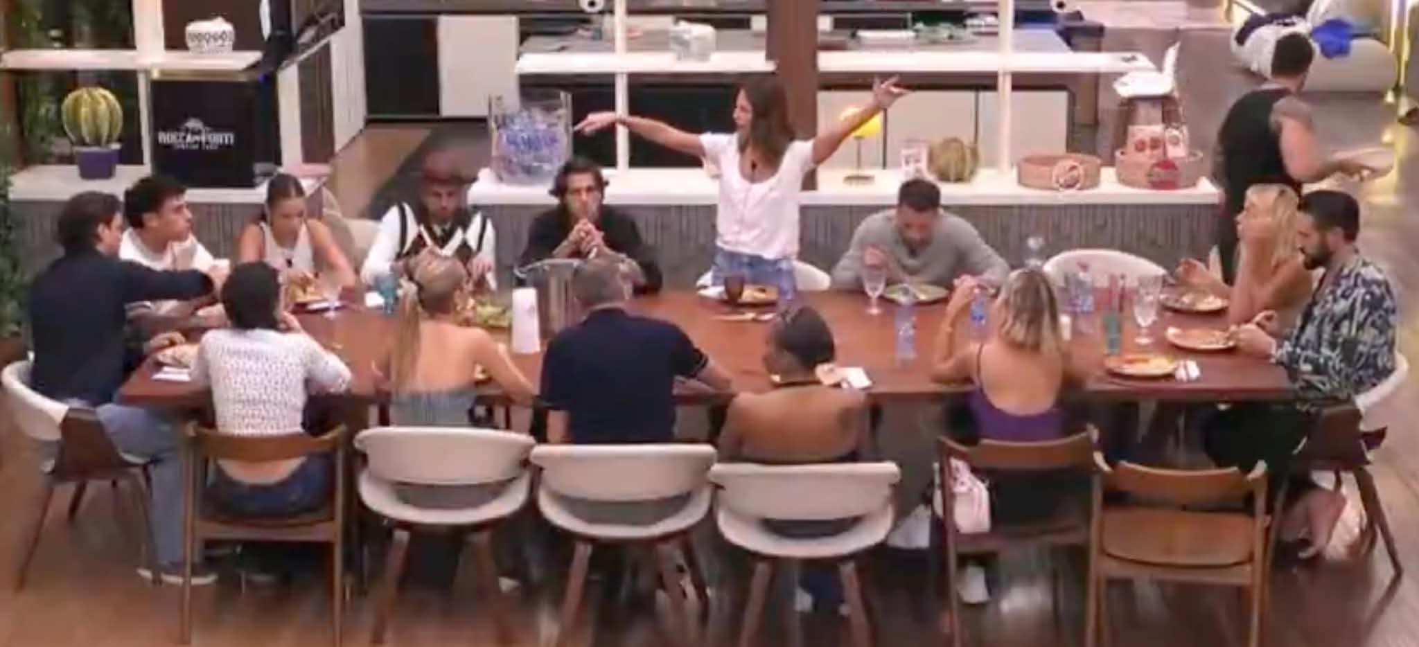 GFVIP, DIRETTA di venerdì 9 ottobre. Rientra Gian Marco: la soap opera continua