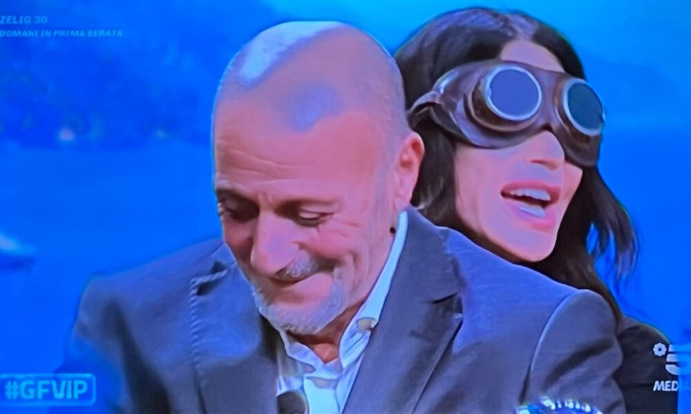 GFVIP, DIRETTA di Lunedì 19 Ottobre. Valeria e Giulia di nuovo ai ferri corti. Megan incontra la mamma. Continua la frattura tra veterani ed esordienti. Nata una nuova ship: Carmen e Luigi l'olivaro. In 5 al televoto
