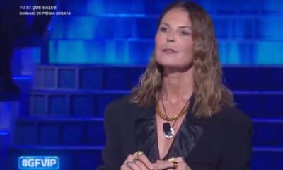 GFVIP, DIRETTA di Venerdì 30 Ottobre. Marina La Rosa prima finalista.